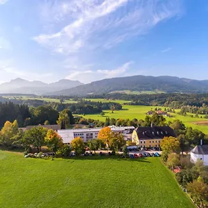 Hotel Haus Chiemgau - Kolping-familienhotel 